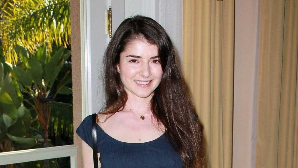 Kristine Sarayan: Ein Überblick über ihre Karriere und Einfluss kristine sarayan